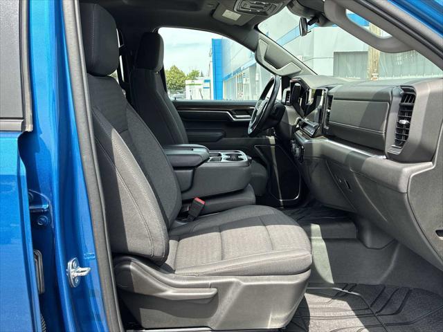 Photo of 2022 Glacier Blue Metallic Chevrolet Silverado 1500
