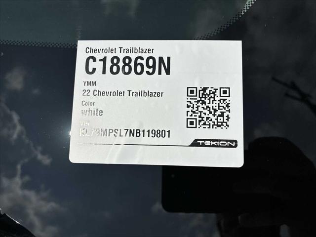 Photo of 2022 Summit White Chevrolet Trailblazer