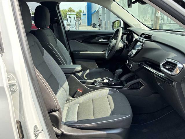 Photo of 2022 Summit White Chevrolet Trailblazer