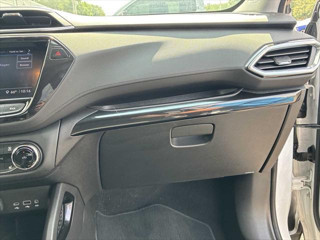 Photo of 2022 Summit White Chevrolet Trailblazer