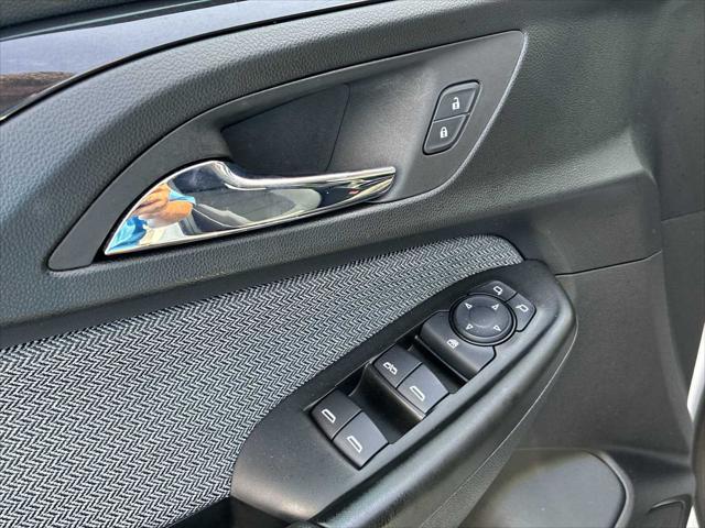 Photo of 2022 Summit White Chevrolet Trailblazer