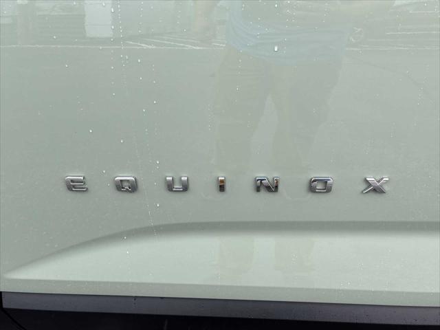 Photo of 2025 Cacti Green Chevrolet Equinox