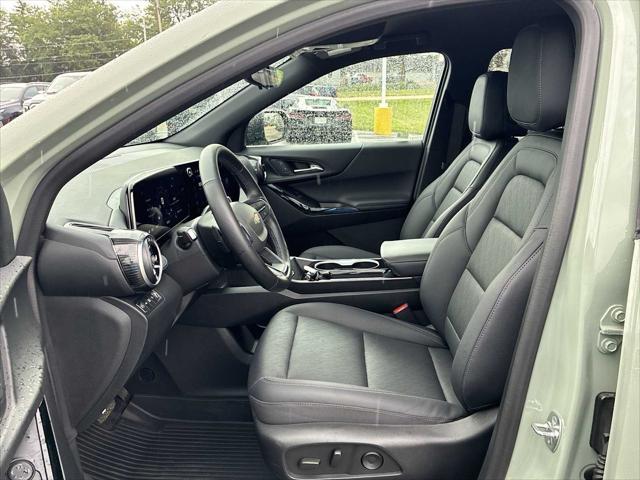 Photo of 2025 Cacti Green Chevrolet Equinox