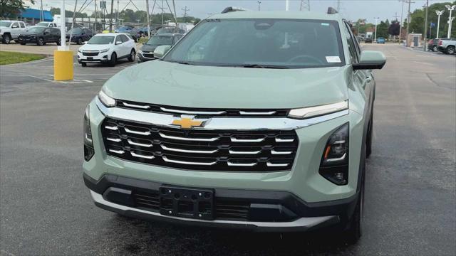Photo of 2025 Cacti Green Chevrolet Equinox