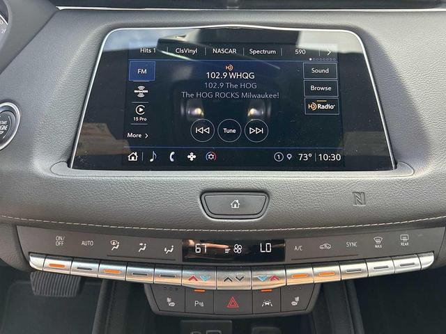 Photo of 2021 PURPLE Cadillac XT4