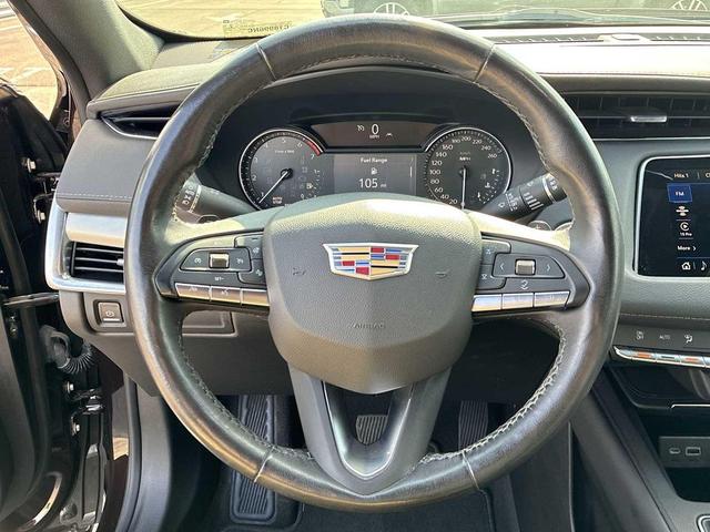 Photo of 2021 PURPLE Cadillac XT4