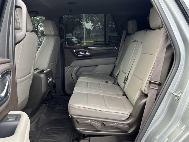 Photo of 2023 GRAY GMC Yukon