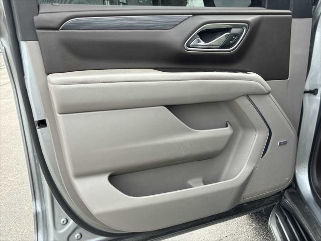 Photo of 2023 GRAY GMC Yukon