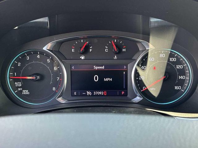 Photo of 2023 Silver Sage Metallic Chevrolet Traverse