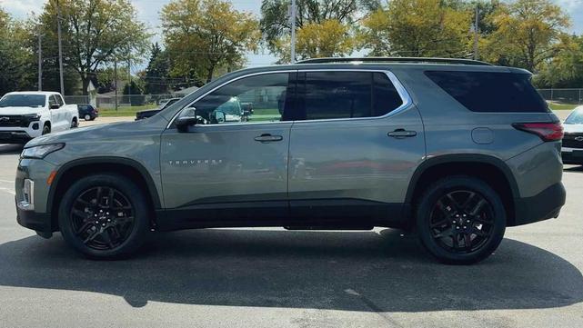 Photo of 2023 Silver Sage Metallic Chevrolet Traverse