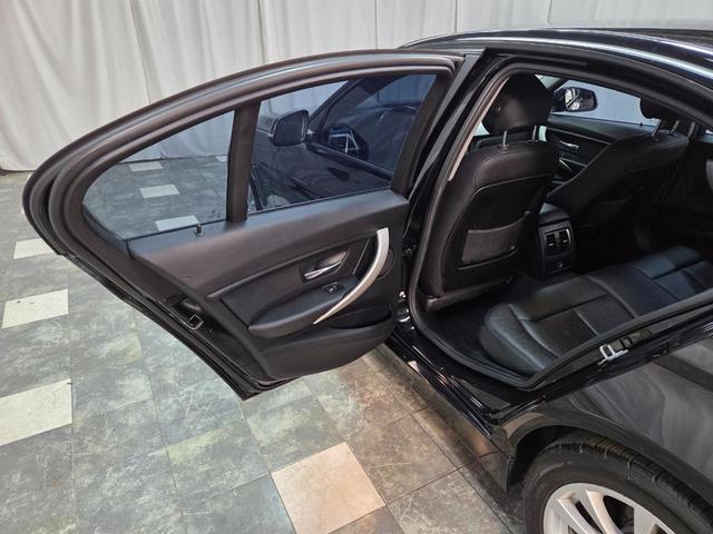 Photo of 2017 Black BMW 320