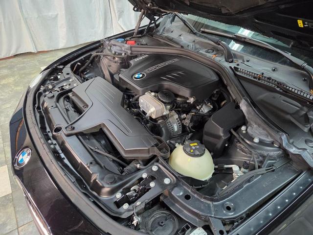 Photo of 2017 Black BMW 320