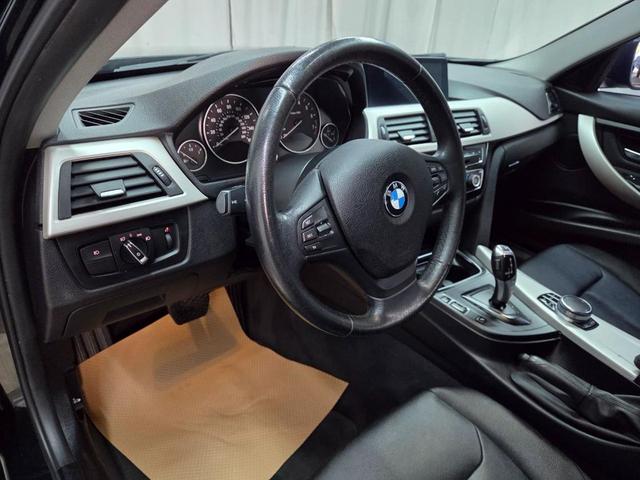 Photo of 2017 Black BMW 320