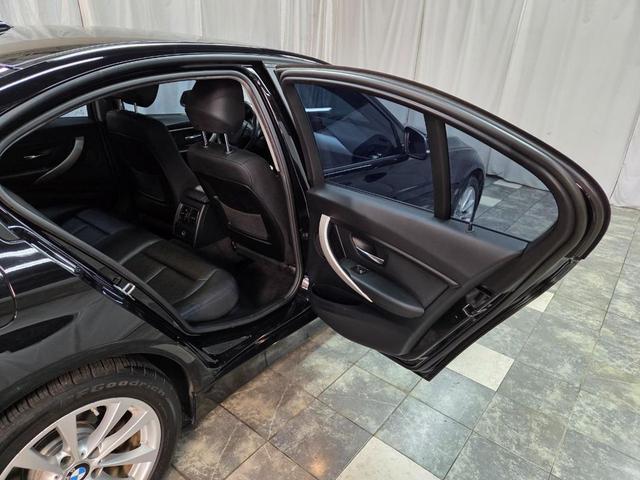 Photo of 2017 Black BMW 320