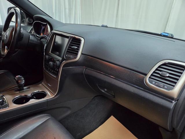 Photo of 2015 Bright White Clearcoat Jeep Grand Cherokee