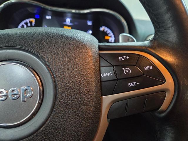Photo of 2015 Bright White Clearcoat Jeep Grand Cherokee