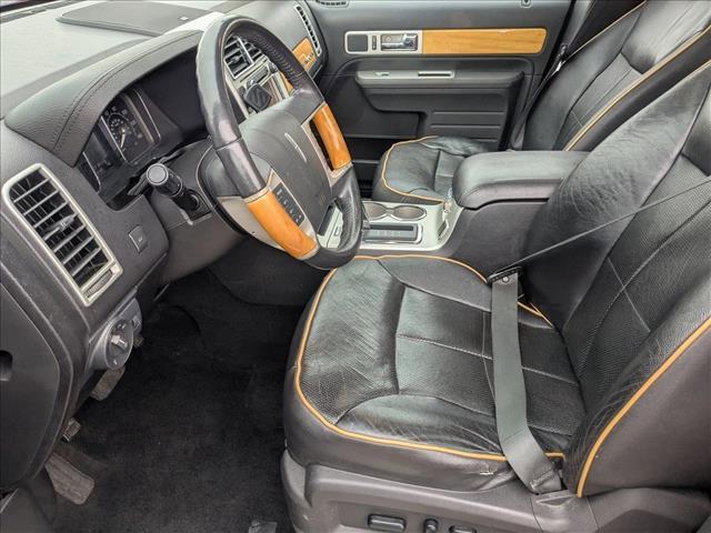 Photo of 2010 Tuxedo Black Metallic Lincoln MKX