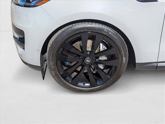 Photo of 2025 Charente Gray Prem Land Rover Range Rover Sport