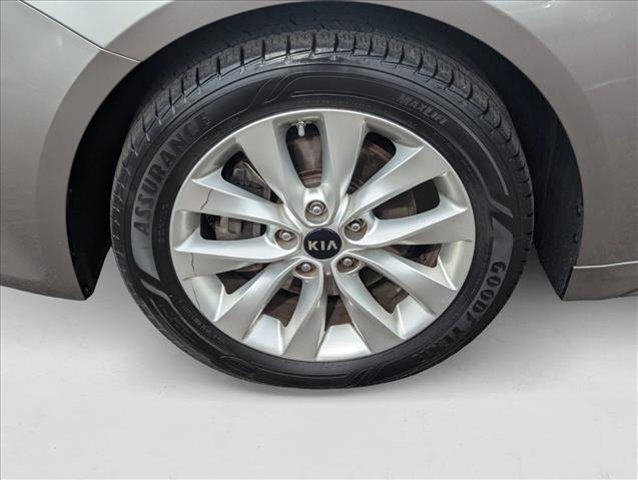 Photo of 2016 Titanium Gray Kia Optima