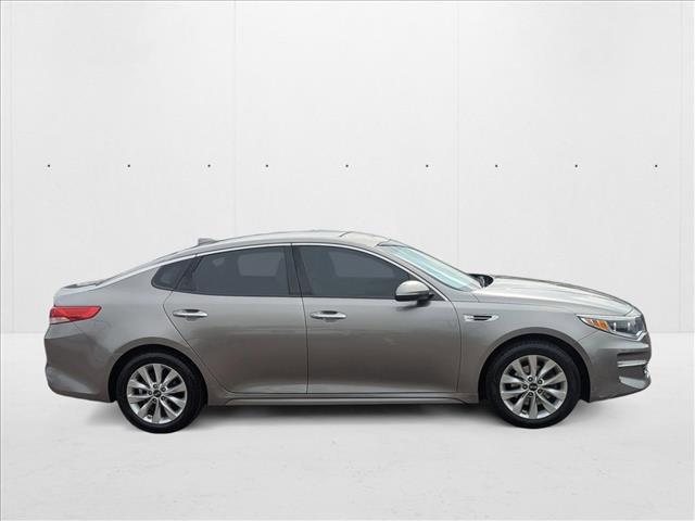 Photo of 2016 Titanium Gray Kia Optima
