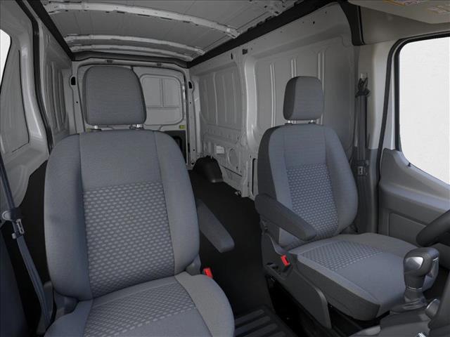 Photo of 2025 Oxford White Ford Transit-250