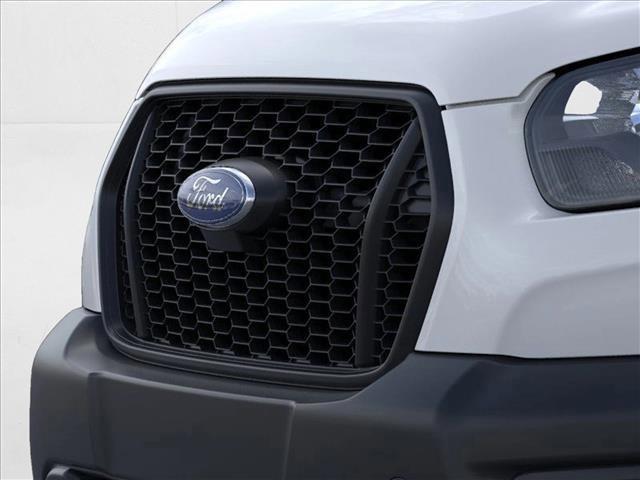 Photo of 2025 Oxford White Ford Transit-250
