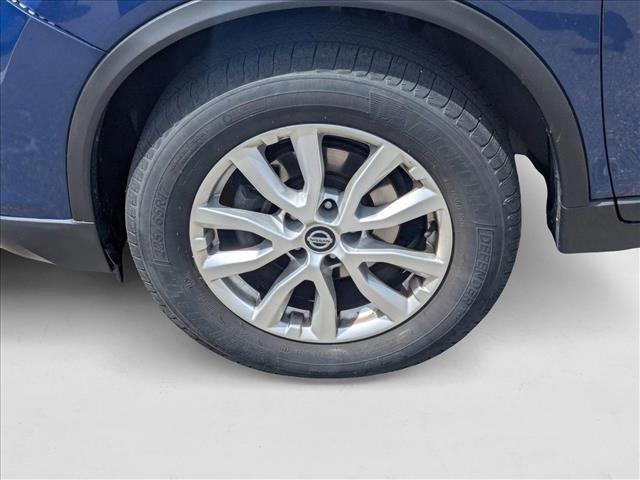 Photo of 2018 Caspian Blue Nissan Rogue