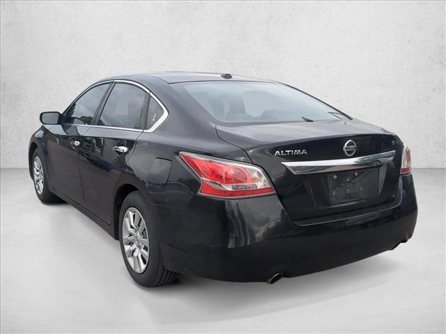 Photo of 2015 Super Black Nissan Altima