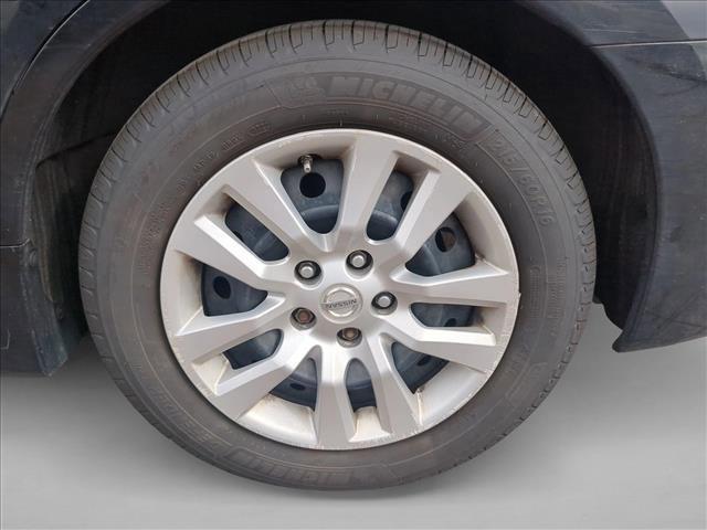 Photo of 2015 Super Black Nissan Altima