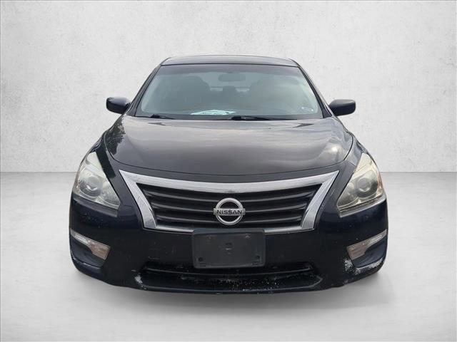 Photo of 2015 Super Black Nissan Altima