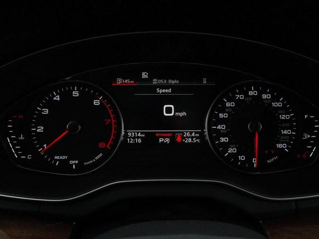 Photo of 2022 Florett Silver Metallic Audi Q5
