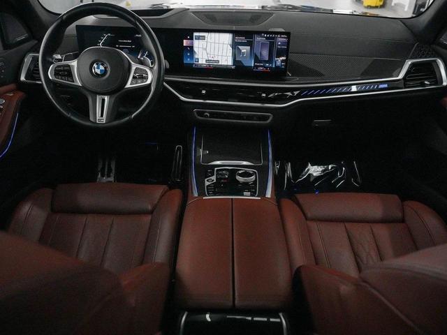 Photo of 2023 Carbon Black Metallic BMW X7