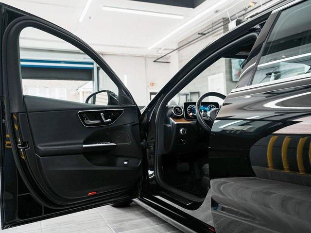 Photo of 2022 Black Mercedes-Benz C-Class