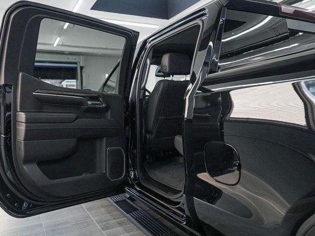 Photo of 2024 Onyx Black GMC Sierra 1500