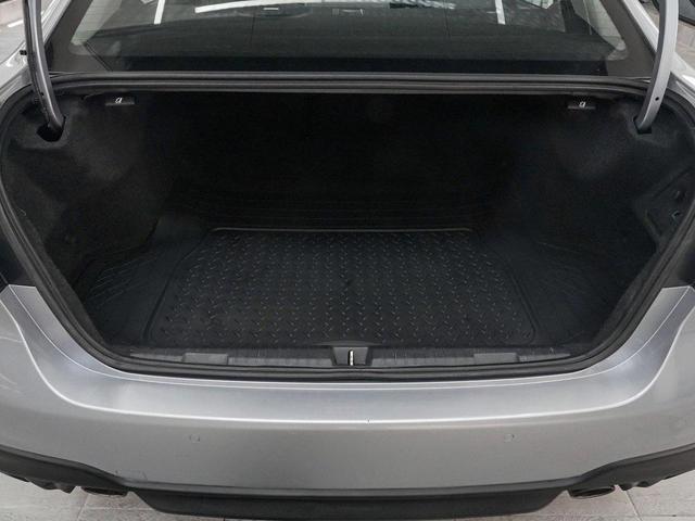 Photo of 2020 Ice Silver Metallic Subaru Legacy