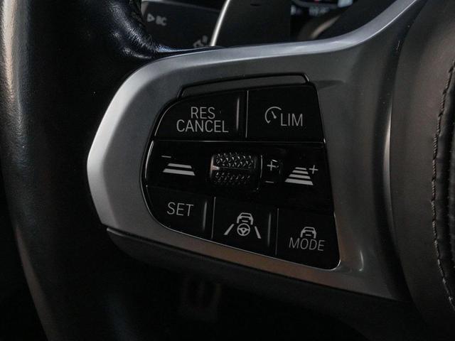 Photo of 2022 Mineral White Metallic BMW X7