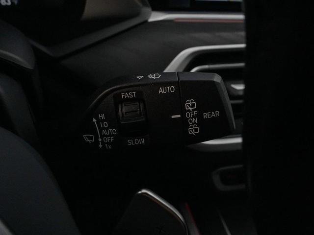 Photo of 2022 Mineral White Metallic BMW X7