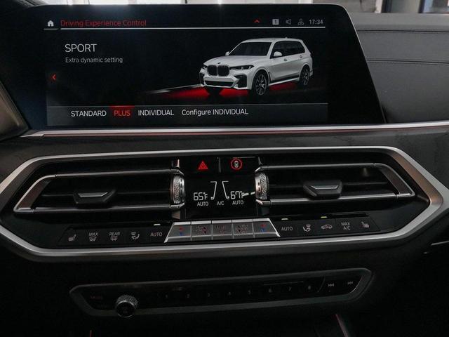 Photo of 2022 Mineral White Metallic BMW X7