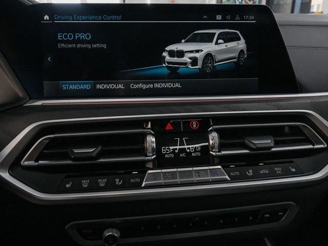 Photo of 2022 Mineral White Metallic BMW X7