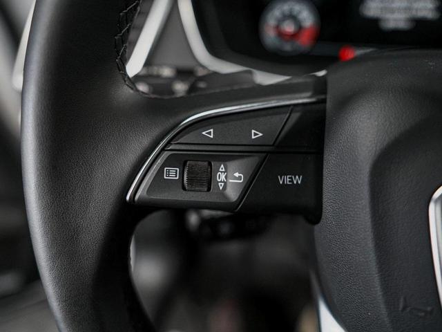 Photo of 2023 Glacier White Metallic Audi Q5