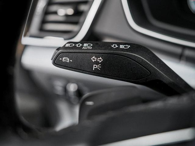 Photo of 2023 Glacier White Metallic Audi Q5
