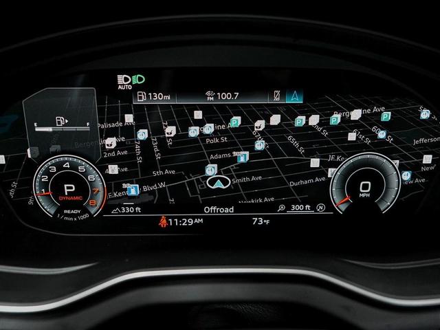 Photo of 2023 Glacier White Metallic Audi Q5