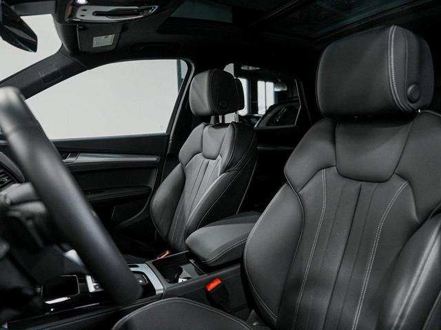 Photo of 2023 Glacier White Metallic Audi Q5