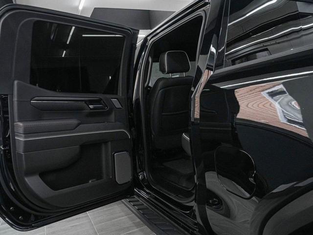 Photo of 2024 Onyx Black GMC Sierra 1500