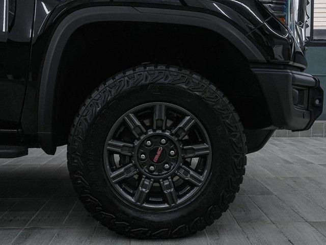 Photo of 2024 Onyx Black GMC Sierra 1500