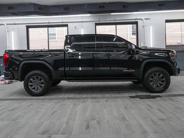 Photo of 2024 Onyx Black GMC Sierra 1500