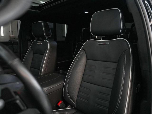Photo of 2024 Onyx Black GMC Sierra 1500