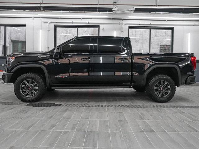 Photo of 2024 Onyx Black GMC Sierra 1500