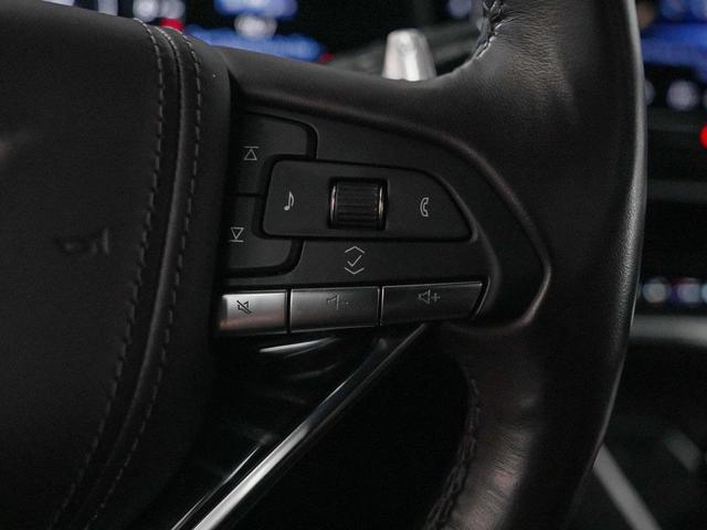 Photo of 2023 Crystal White Tri-Coat Cadillac Escalade