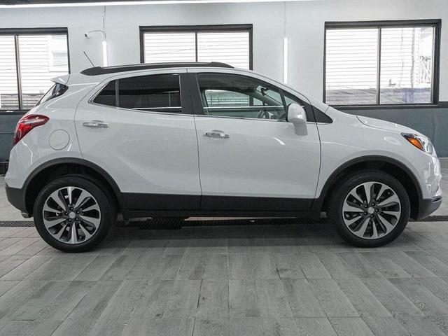 Photo of 2022 Summit White Buick Encore